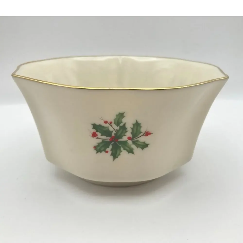 Lenox Holly Berry (Special) Gold Rim Small Octagon Bowl